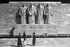 Monument International de la Réformation : 2 ; Farel, Calvin, Bèze, Knox