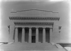Front of Lincoln's Memorial (to show inscription); 11 AM; 1911/08/08